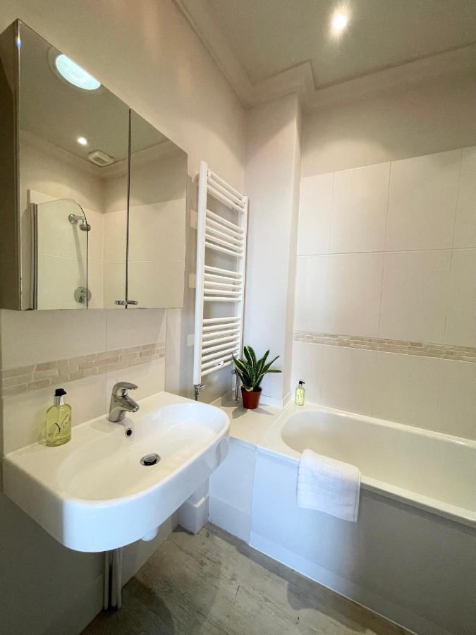 Victoria Maisonette Apartment Londen Buitenkant foto